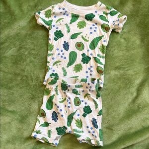 Old Navy Avocado Pajamas 3T Unisex